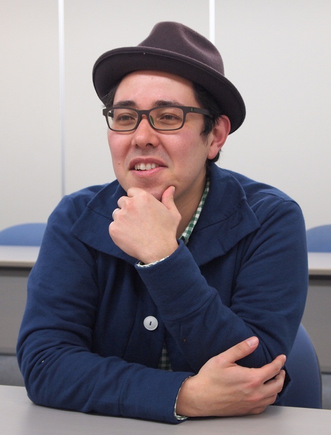 「移動」と「定住」の「あいだ」を<br />行き来して、新しい発想を得る