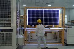 太陽光パネル不足が深刻、米のウイグル法が背景
