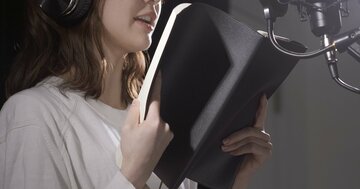 声優「4人に1人が廃業」検討!10月開始のインボイスショックで個人も企業も大混乱