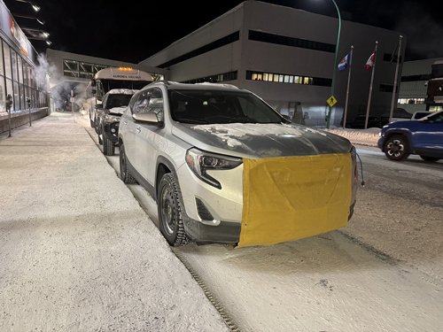 このようにラジエーターを布で塞いで過冷却対策をしています