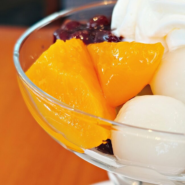 「美味しい、止まらないよぉ」ロイヤルホストの“よくばりスイーツ”幸福感がえげつない！「今後、デザートはこれでいい」「いっちゃん美味くて感動」