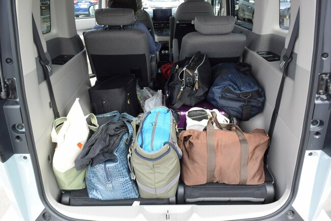 ステップワゴンe:HEV AIR3列目シート荷室