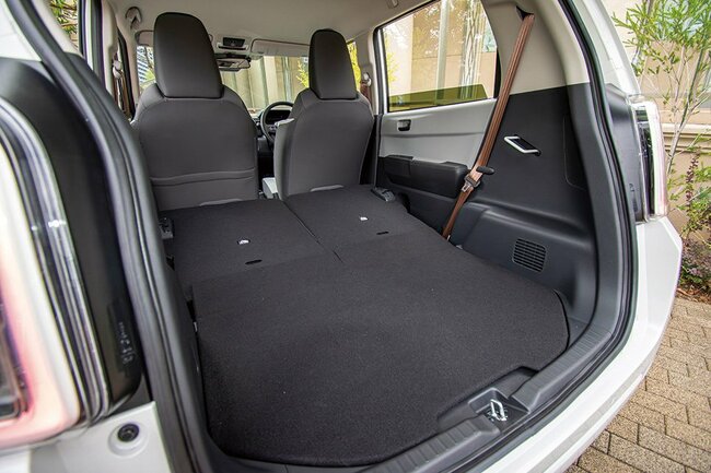 ホンダN-ONE e:L荷室