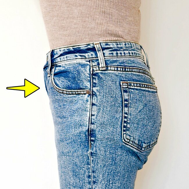 「持ち歩きやすくて助かる」ローソンでしか買えない“無印良品の天才グッズ”可愛い上に優秀すぎる！「かさばらなくて絶妙」「シワにならないのが最高すぎ」