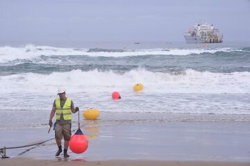 米巨大ITの海底ケーブル出資拡大、支配ここにも