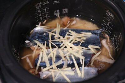 さんまと舞茸の炊き込みごはん