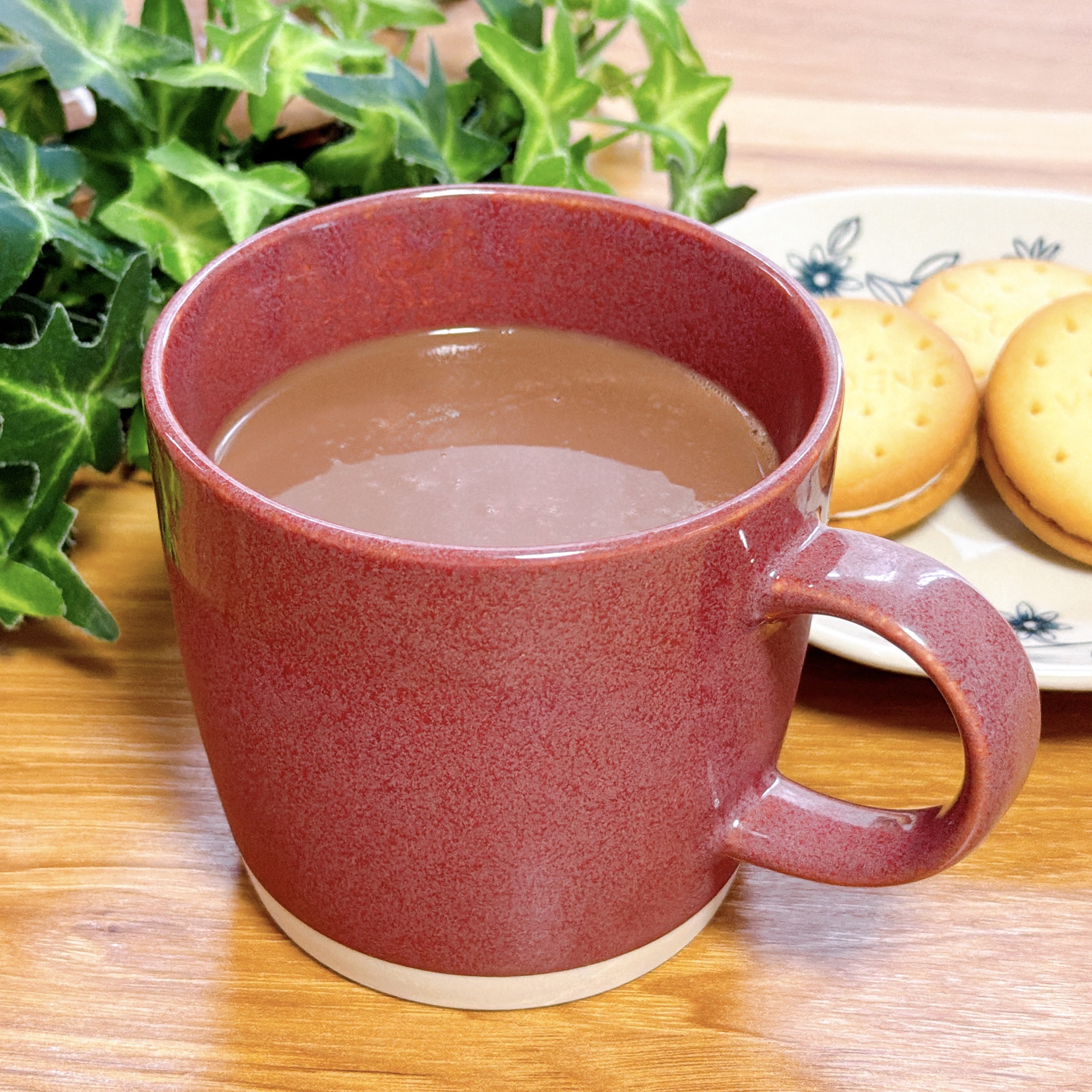 「全色揃えました」無印良品の“純喫茶みたいなカップ”レトロ感がたまらない!「ものすっごく可愛い」「コーヒーがいつもより美味しい」《購入レビュー》