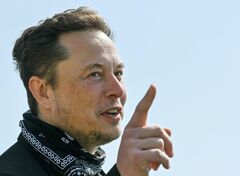 マスク氏さらにテスラ株売却必要、約束履行なら