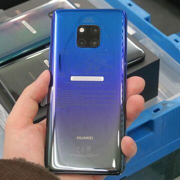 最強スマホ有力機、ファーウェイ「HUAWEI Mate 20 Pro」の海外版がアキバに！