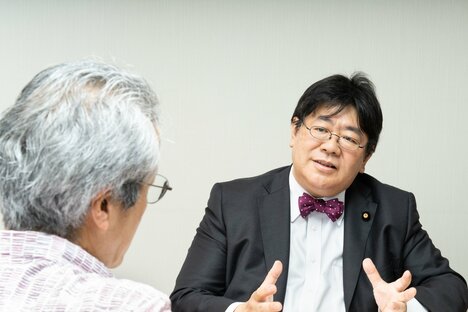 【作家・橘玲×国会議員・山田太郎対談　後編】ネット上での「匿名表現の自由」は守られるべきなのか？5％のヘンな人を避ければ人生の幸福度は劇的に上がる