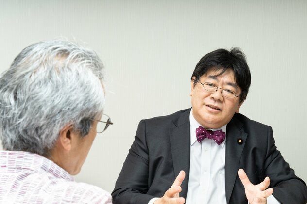 【作家・橘玲×国会議員・山田太郎対談　後編】ネット上での「匿名表現の自由」は守られるべきなのか？5％のヘンな人を避ければ人生の幸福度は劇的に上がる