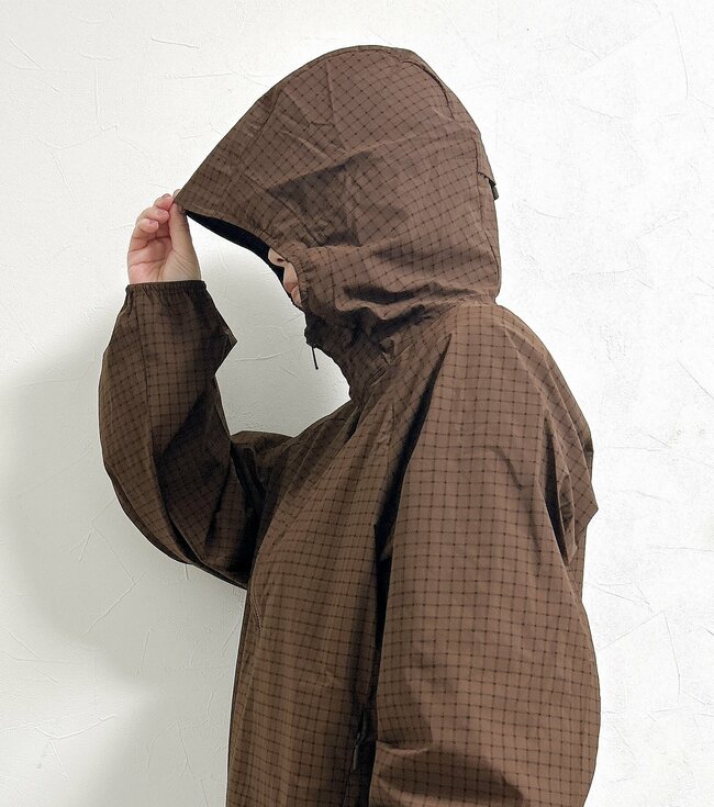 「神作だった〜！」ユニクロの“着る日焼け止め”すぽんと着るだけでカワイイ！「全大人女子に刺さります」「使えすぎる！」