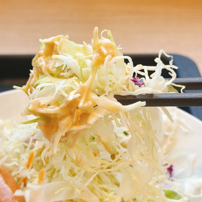「こういうのが最高なのよ！」松屋の“580円モーニング”おかずたっぷりでボリュームがすごい！「1番好きかも」「めちゃめちゃウマかった！」