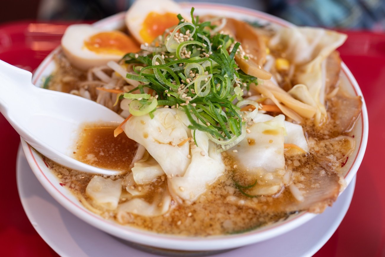 【人気ダイエットコーチが教える!】無性にラーメンやポテチが食べたいとき、体が本当に欲しているものとは?