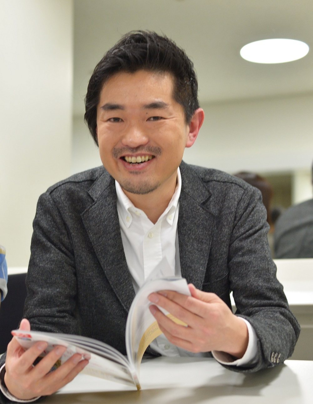 「小林さんが憲法を読んで伝えるというのは、まさに伝え方のギャップ法ですね」<br />【小林麻耶×佐々木圭一】(前編)