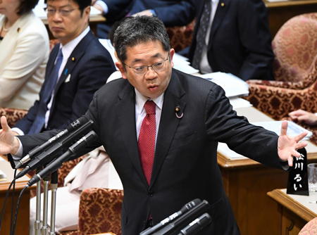 共産党の小池晃書記局長