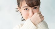 「女性らしく上品」に見えて、本当に育ちがいい人は、決してしないこと