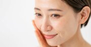 老けて見える「アゴのたるみ」が歌うだけでスッキリ？「国民的アニメ」の主題歌とは