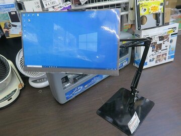 モバイル液晶やタブレットを装着して、自由に位置調整できる超安定アームスタンド