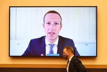 フェイスブックは格好の標的、GAFA事業分割巡り