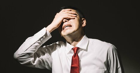 「男は人前で泣くな」が変わり始めたワケ、日本語学者がたどり着いた「強い男性像」の“原点”