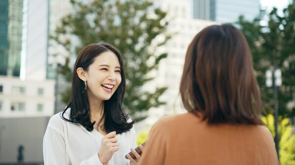 【雑談でシーンとしたら？】普通の人は「天気の話」をする→会話のうまい人は何を言う？