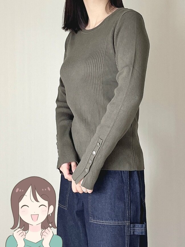 「着痩せして見えました」GUの“高見えトップス”が2490円とは思えないオシャレさ！「細見えデザイン」「着回しもコーデもしやすい」
