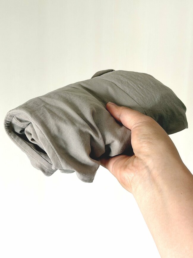 「買って大正解！」グローバルワークの“パーカーみたいなシャツ”おしりまでカバーできて天才すぎる！「重宝まちがいなし」「オシャレでとても気に入りました」