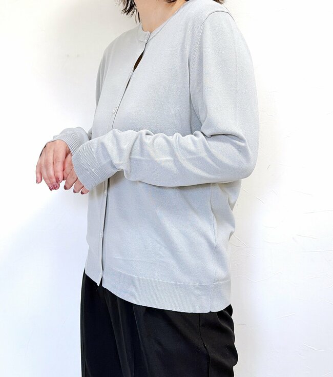 「リピートで2着買いです」ワークマンの“1500円カーディガン”手の甲までUVカットできてありがたい！「肌触りが良く着やすい」「色合いもお気に入り」