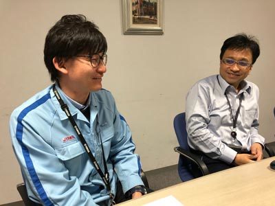 インタビューに答える、ヤマハの先進技術本部・LSM開発部長の米光正典氏(写真右)と、SPV事業部YNF-01推進チームマーケティング担当の梅林大輝氏