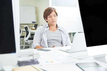 確認や返信を強要しても、人はなかなか変わらない