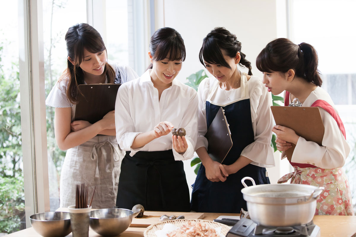 婚活女性を依存させて搾り取る、悪質婚活スクールの手口