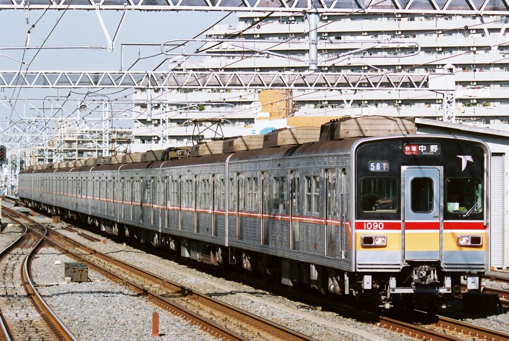 金利上昇で「経営が危うくなる」鉄道会社・路線は?“マイナス金利解除”の衝撃迫る