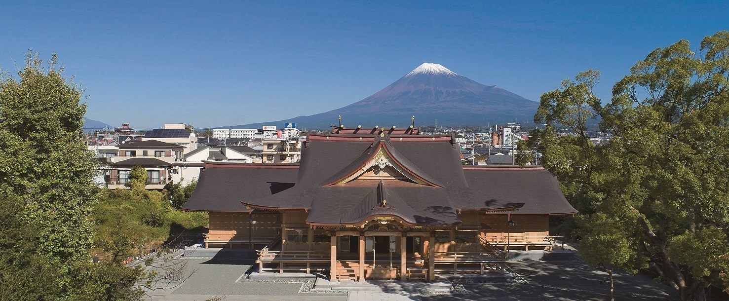 富士山麓を守る3神社を巡る「開運の旅」に出よう!オリジナル御朱印帳も注目