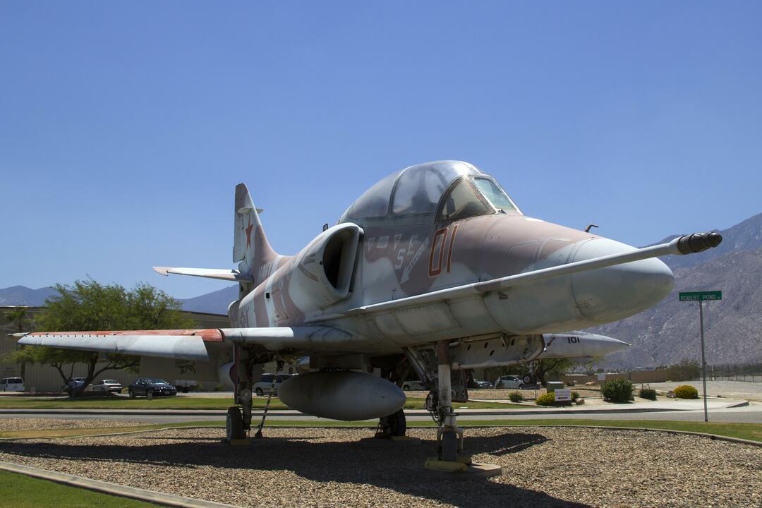 冷戦以後、「西」側諸国は弱体化している?<br />変わりゆく世界の軍事バランスを考える