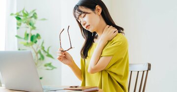 毎日のデスクワークに取り入れたい……目の疲れや頭痛をケアするおすすめの方法