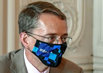 インテル、悪い知らせは先に出す