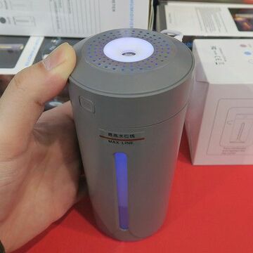 お肌を乾燥させない！ お家でも車でも使える「USB加湿器」