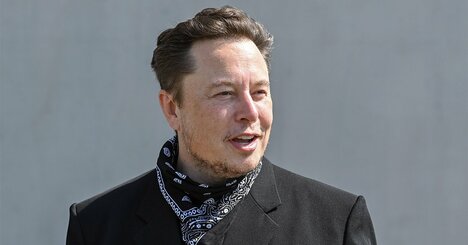マスク氏の華麗な節税ワザ、テスラには迷惑