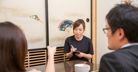 嫌われる上司が会社の飲み会で「店員のミスがあった時」に無意識にやっている残念な行動