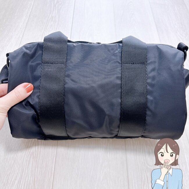 「取り寄せてでも買って良かった」「ヘビロテ確定」無印良品の“万能ミニバッグ”見た目以上に荷物が入って大助かりです!「みんな買ってほしい」