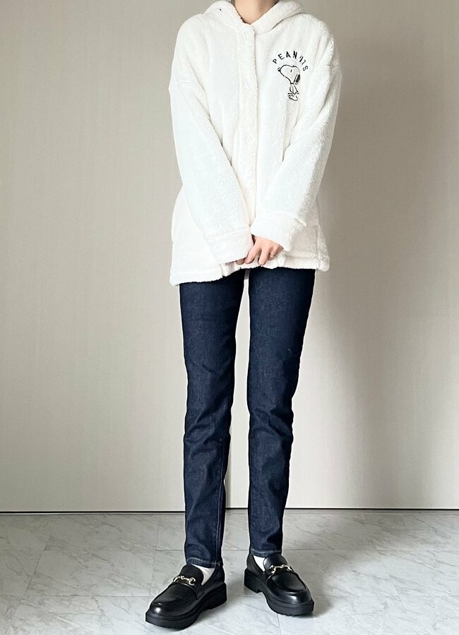 「可愛すぎて大満足」GU×スヌーピーの“ふわもこパーカ”が毛布みたいな暖かさ！「家では手放せない」「お尻から首元まであったかい！」