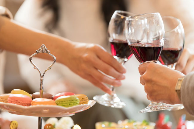 ワインのだらだら飲みで「歯が溶ける」は本当か
