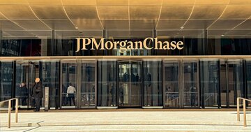 米メガバンク株を投げ売りするのはまだ早い