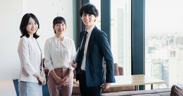「凡庸なリーダー」は部下に短所を改善するようアドバイスするが、「できるリーダー」はどうするか？