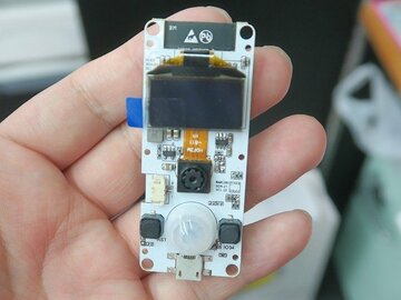 スマホ連携の顔認識カメラとして使える！ 高機能で格安なマイコンボード