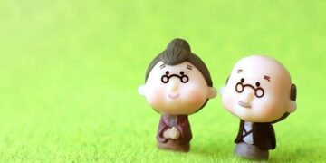 「シニア向け」のおすすめクレジットカードを紹介！55歳、60歳、65歳の定年前後の世代に“5％オフ”などの特典があるクレジットカード＆電子マネーはコレ！