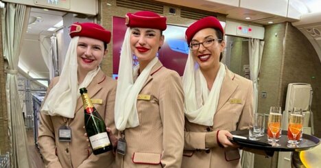 「空飛ぶ宮殿」エミレーツ航空のCAが乗客に「国籍と名前」を伝えるワケ【ビジネスクラス搭乗記】