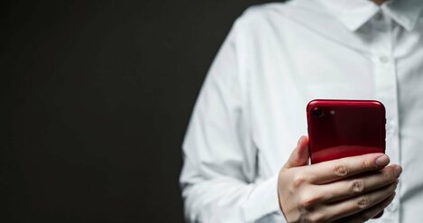 日本生命もメットライフも…金融エリートが「スマホで名簿を盗撮」幼稚な不祥事を起こすメカニズムとは