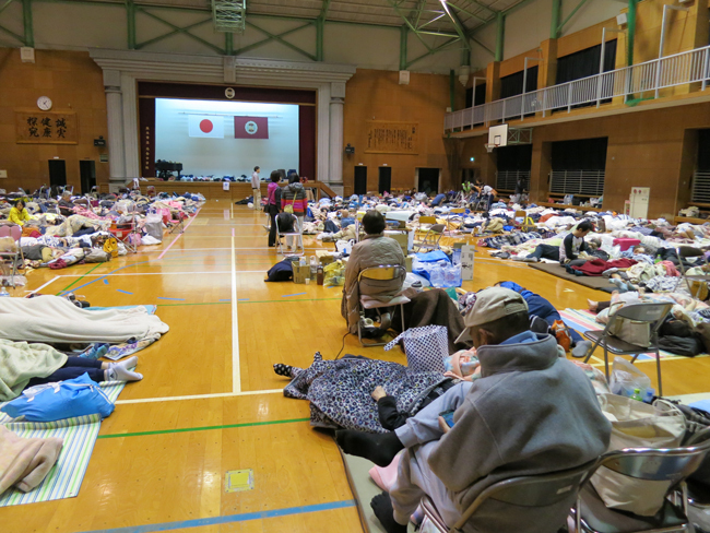 「避難所に人がいなくなるまで続ける」<br />熊本地震・災害医療支援チーム同行ルポ